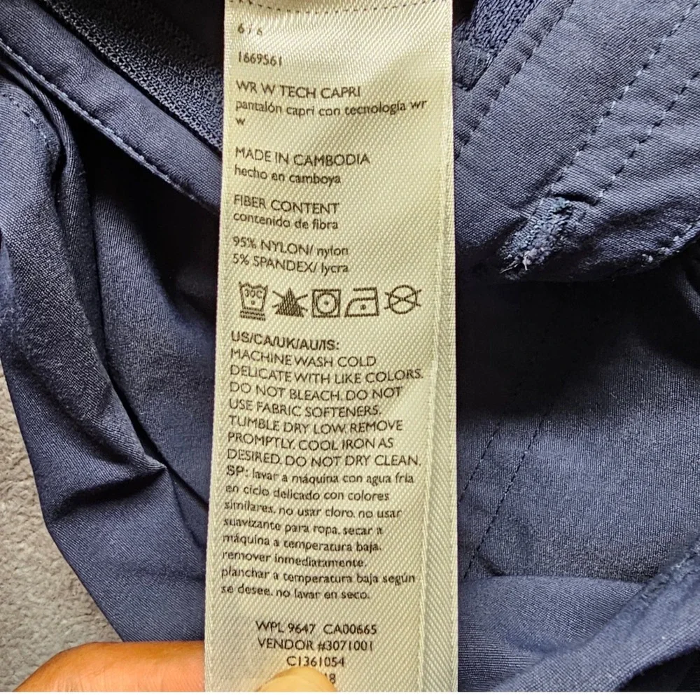 Eddie Bauer Tech Capri Women 6 Navy Blue Outdoor Hiking Stretch Pants C1361054